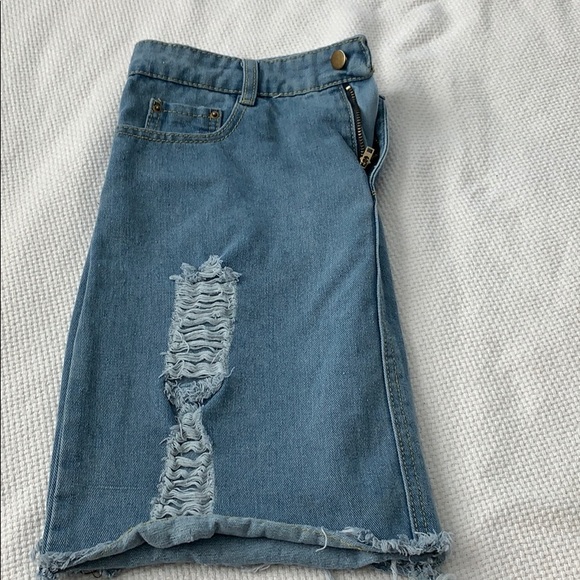 Denim skirt - Picture 3 of 4